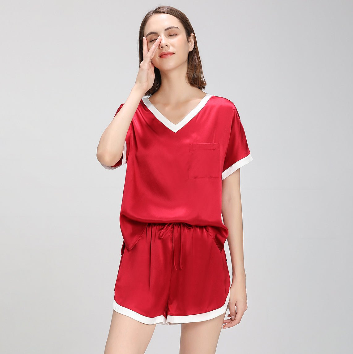 Contrast Color Short Sleeved Silk Pajama Set for Women Short Silk Sleepwear