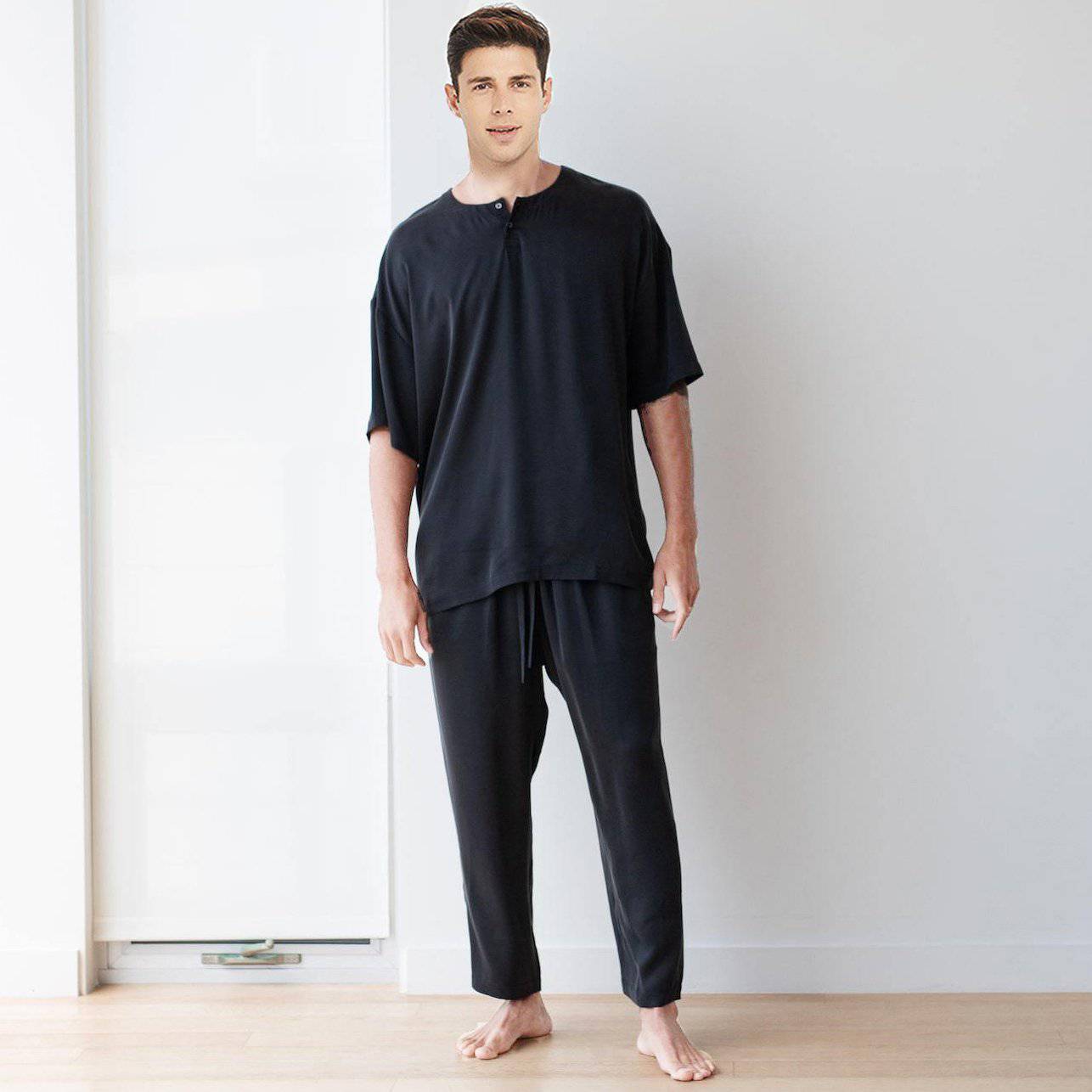 Men's Crew Neck Silk Pajama Set Short Sleeves Silk Pajamas