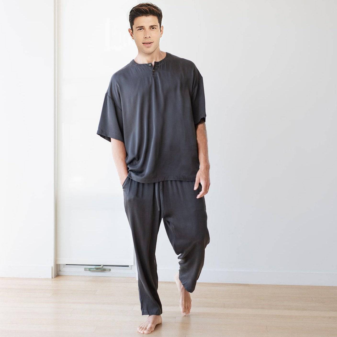 Men's Crew Neck Silk Pajama Set Short Sleeves Silk Pajamas