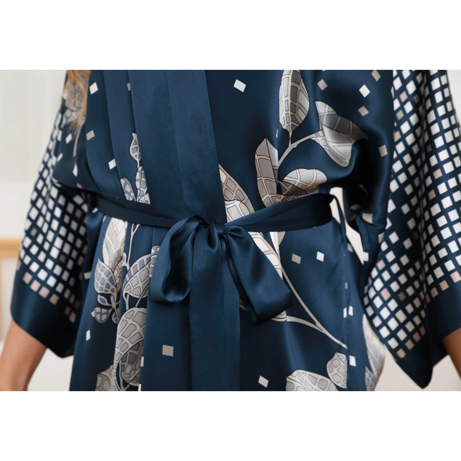 Pure silk kimono dressing gown hotsell